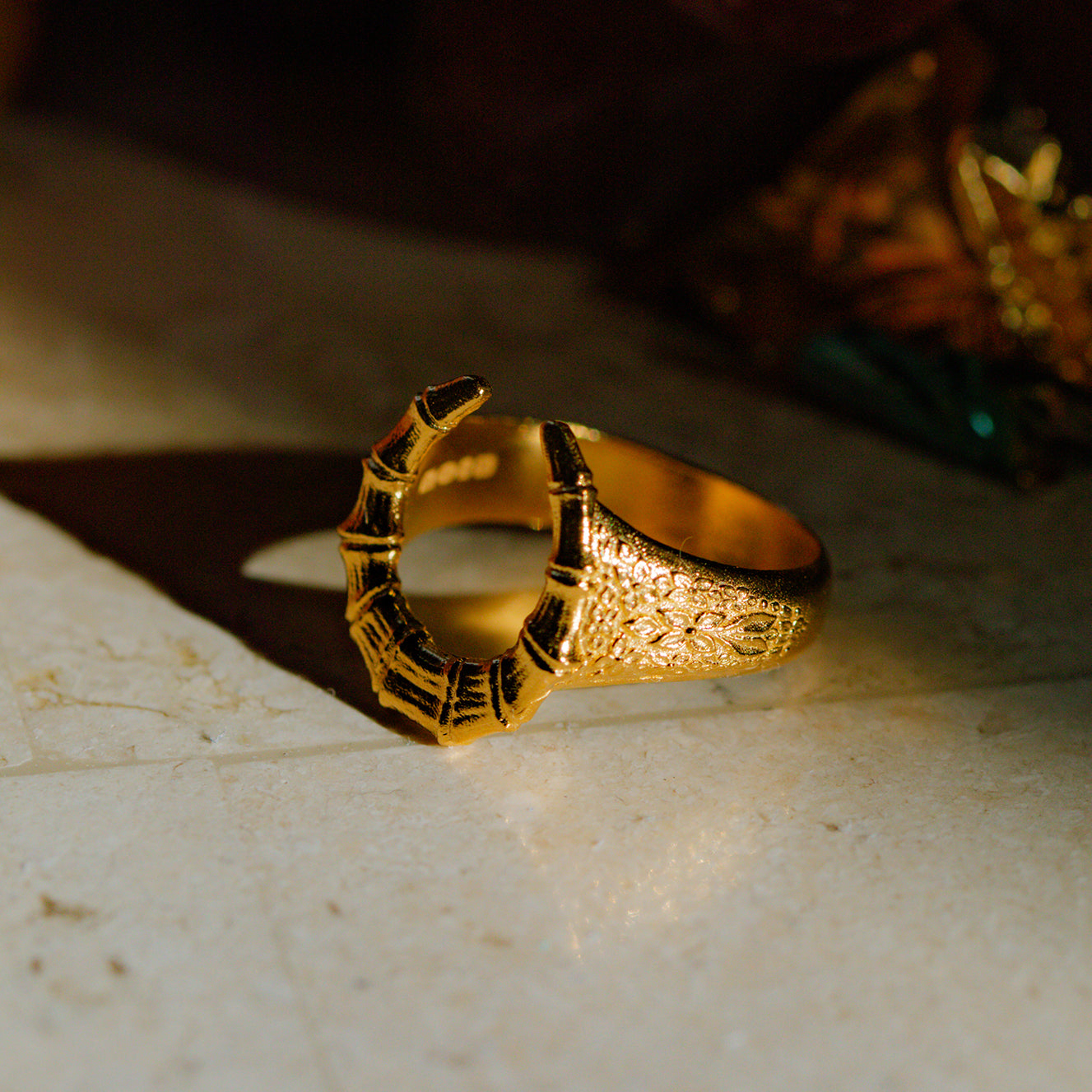 BAMBOO HORSESHOE RING