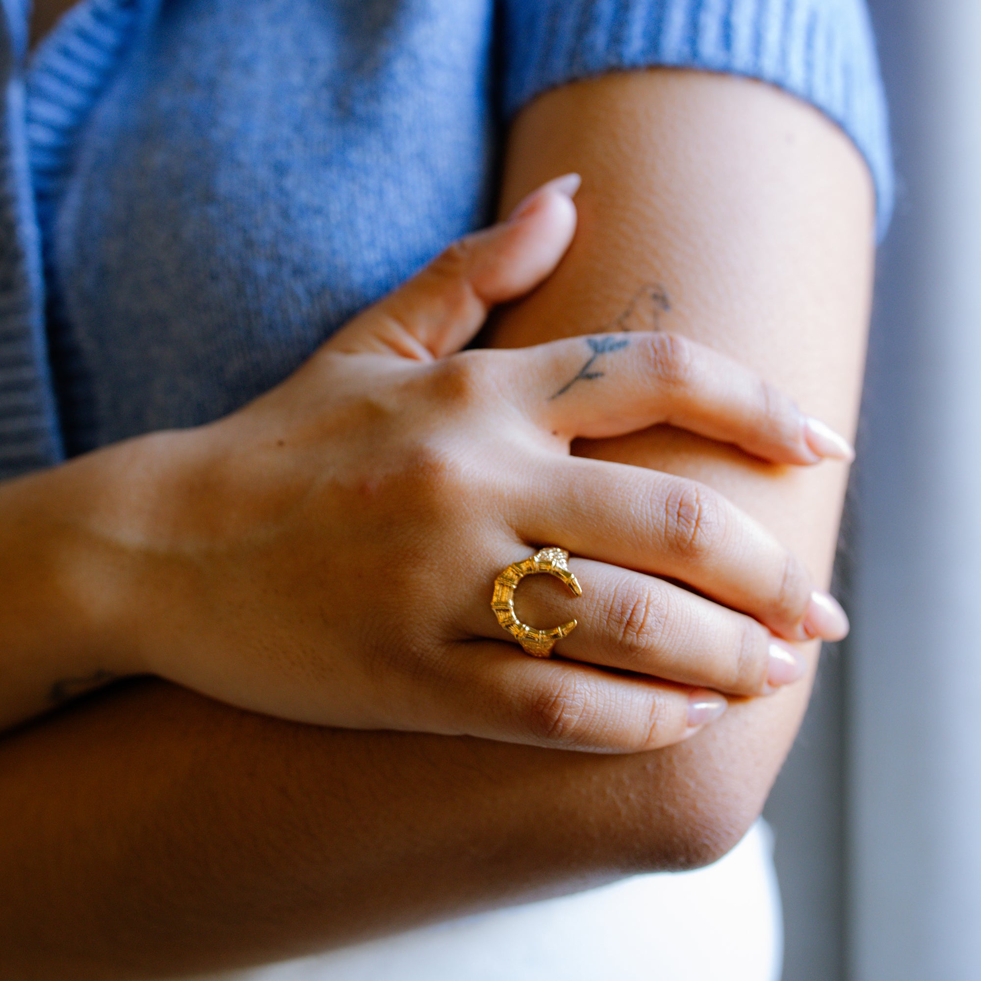 BAMBOO HORSESHOE RING