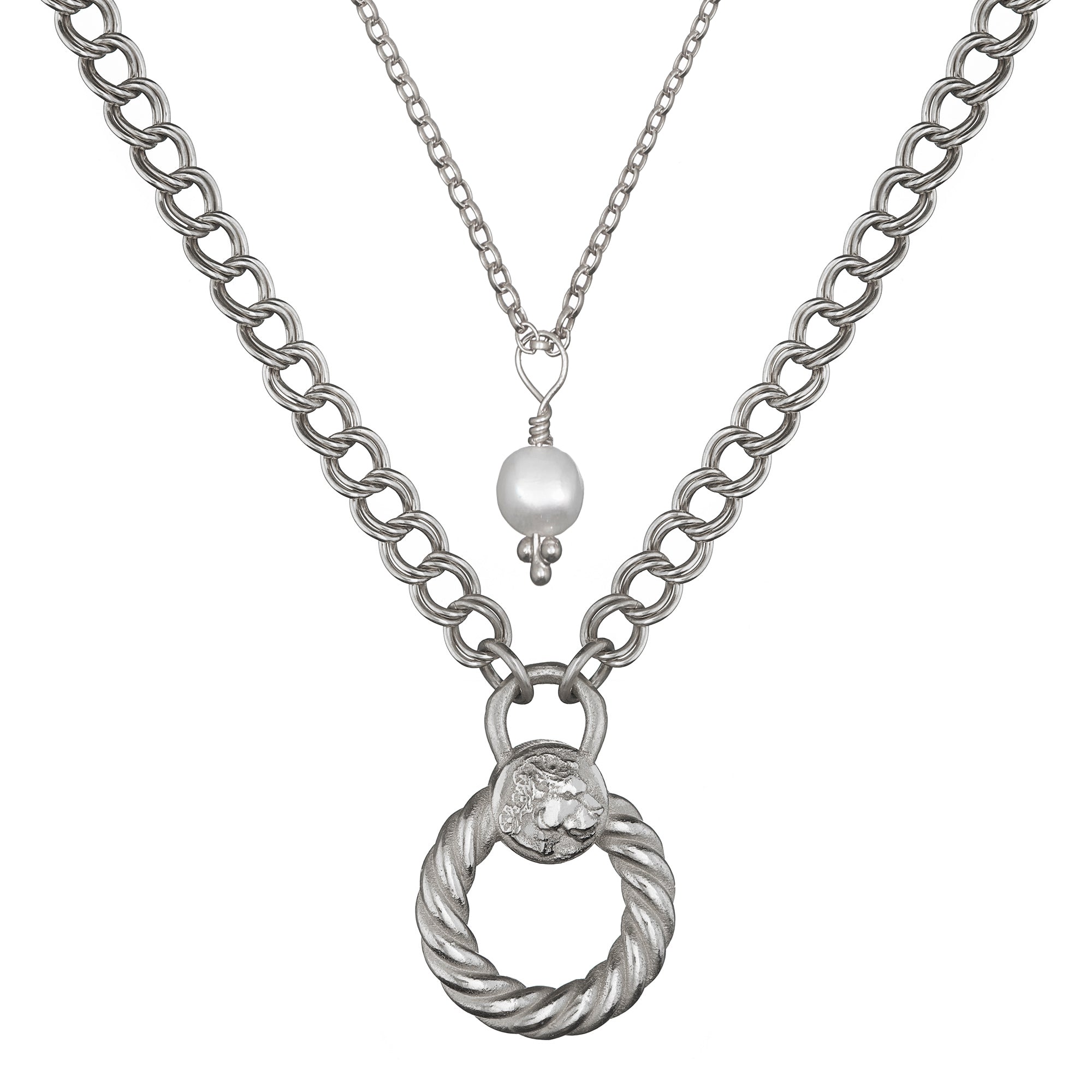ETERNITY LIONESS NECKLACE & FRESHWATER PEARL PENDANT
