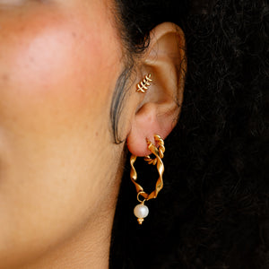 FRESHWATER PEARL RIBBON HOOPS
