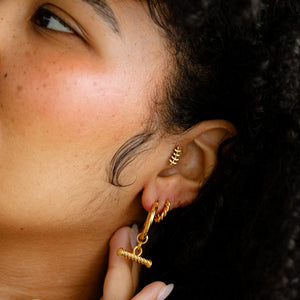 TWISTED T-BAR HOOP EARRINGS