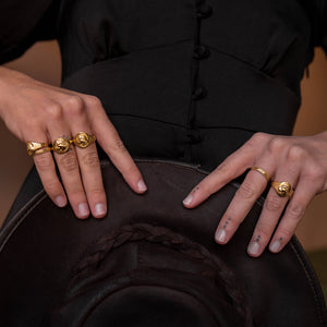 FLOWER BAND RING