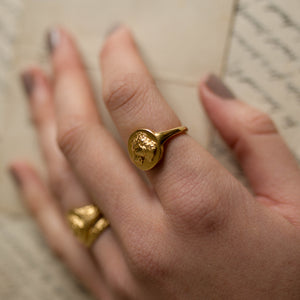 LIONESS COIN RING